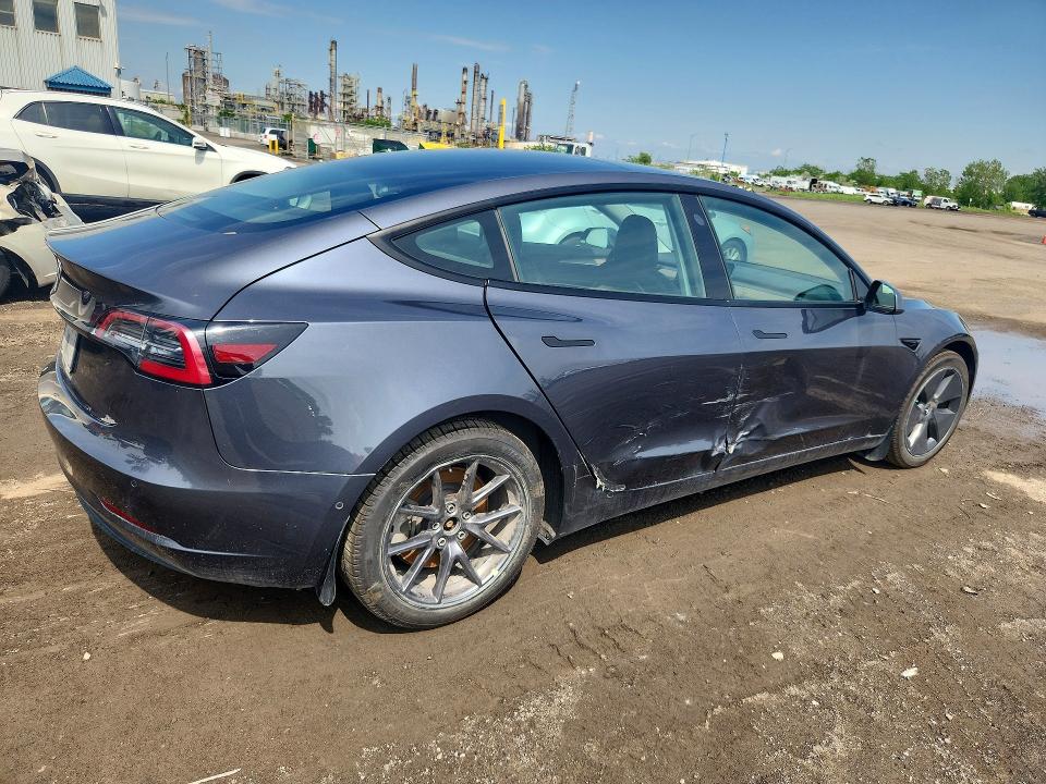 2021 Tesla Model 3 VIN 5YJ3E1EA1MF981582 COPART salvage auction — SIDE, Qc - Aucune Mention, sold $8,800 on 2026-07-07 (photo 3)