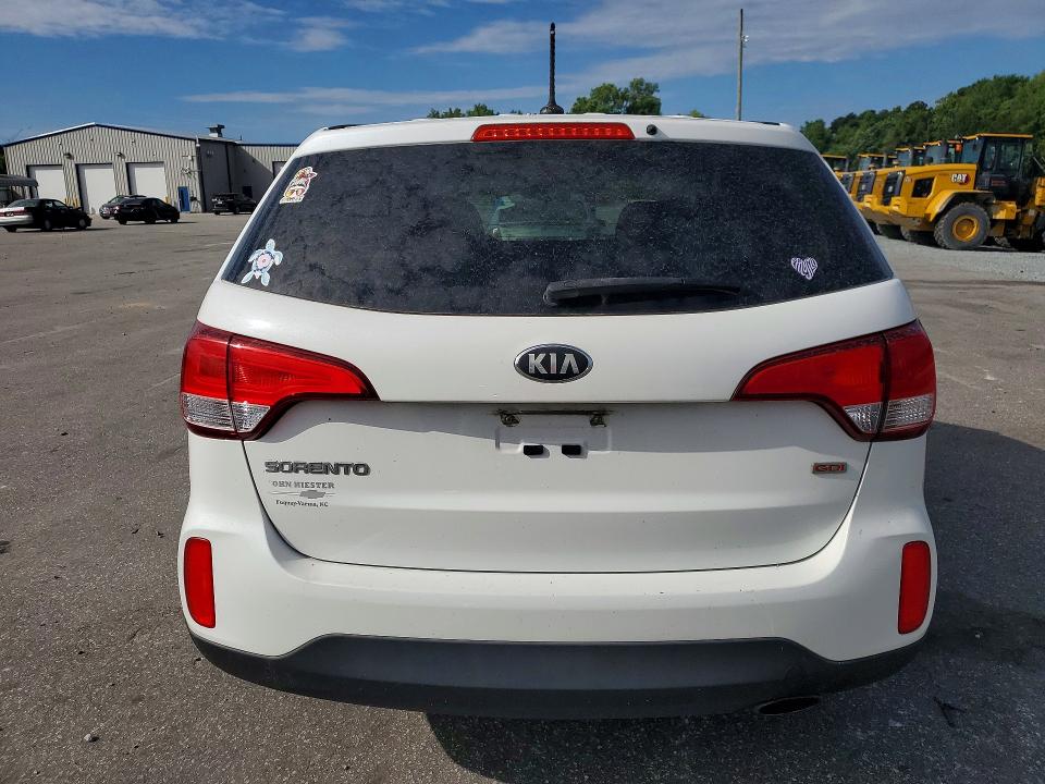 2015 Kia Sorento VIN 5XYKT3A63FG615469 COPART salvage auction — UNDERCARRIAGE, Nc - Dealer Only Clean Title, sold $975 on 2026-07-09 (photo 6)