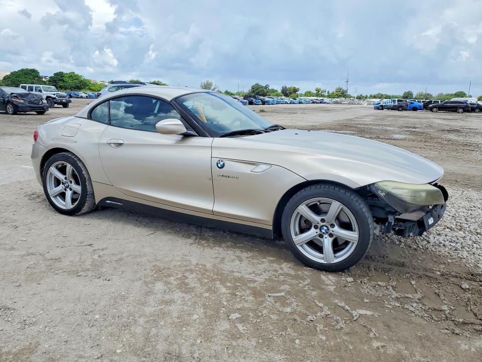 2009 BMW Z4 VIN WBALM535X9E161149 COPART salvage auction — FRONT END, FL - DEALER ONLY CLEAN TITLE (P), sold $4,000 on 2026-07-13 (photo 4)