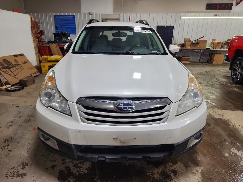 2011 Subaru Outback VIN 4S4BRBCC1B3328699 COPART salvage auction — REAR END, Co - Public - Salvage Title, sold $400 on 2026-07-09 (photo 5)