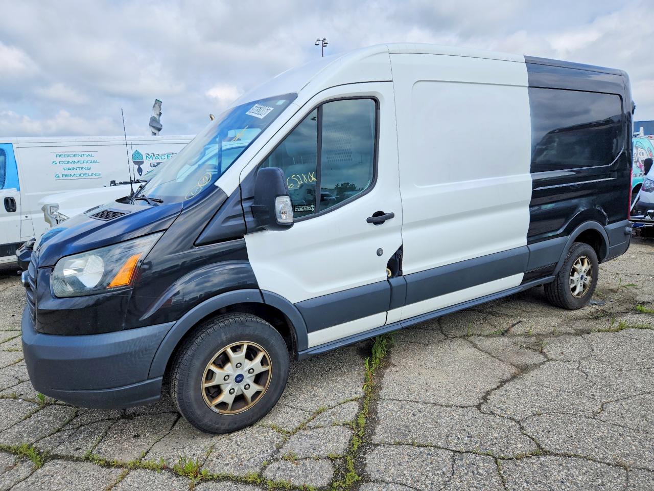 2015 Ford Transit VIN 1FTYR2CM1FKA72972 COPART salvage auction — Minor Dent/Scratches, MI - CERTIFICATE OF TITLE, sold $7,000 on 2026-07-09 (photo 1)