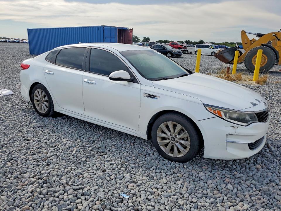 2018 Kia Optima VIN 5XXGT4L39JG271416 COPART salvage auction — MECHANICAL, FL - CERTIFICATE OF TITLE, sold $750 on 2026-07-31 (photo 4)