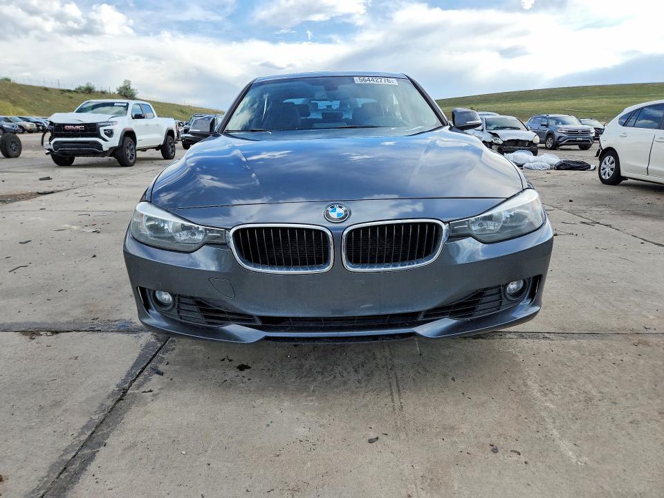 2013 BMW 3er VIN WBA3A5C51DF602856 COPART salvage auction — SIDE, CO - PUBLIC - SALVAGE TITLE, sold $825 on 2026-08-03 (photo 5)