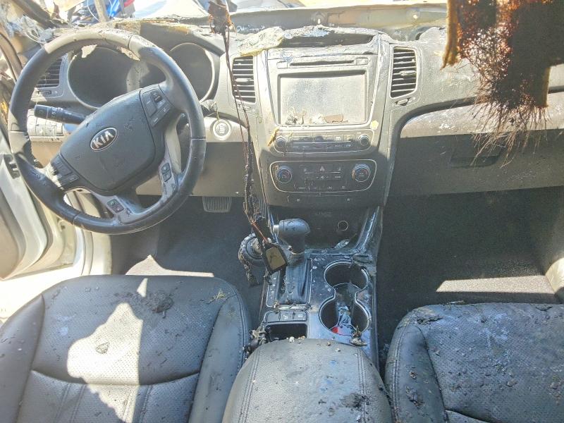 2014 Kia Sorento VIN 5XYKT4A66EG495686 COPART salvage auction — ENGINE BURN, Tx - Nonrepairable Title, sold $150 on 2026-07-02 (photo 8)