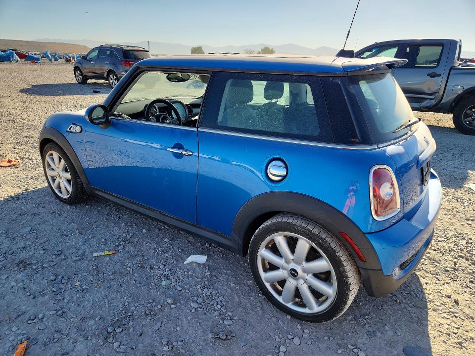 2008 Mini Cooper VIN WMWMF73518TT87567 COPART salvage auction — MINOR DENT/SCRATCHES, Ut - Certificate Of Title (P), sold $1,050 on 2026-07-30 (photo 2)
