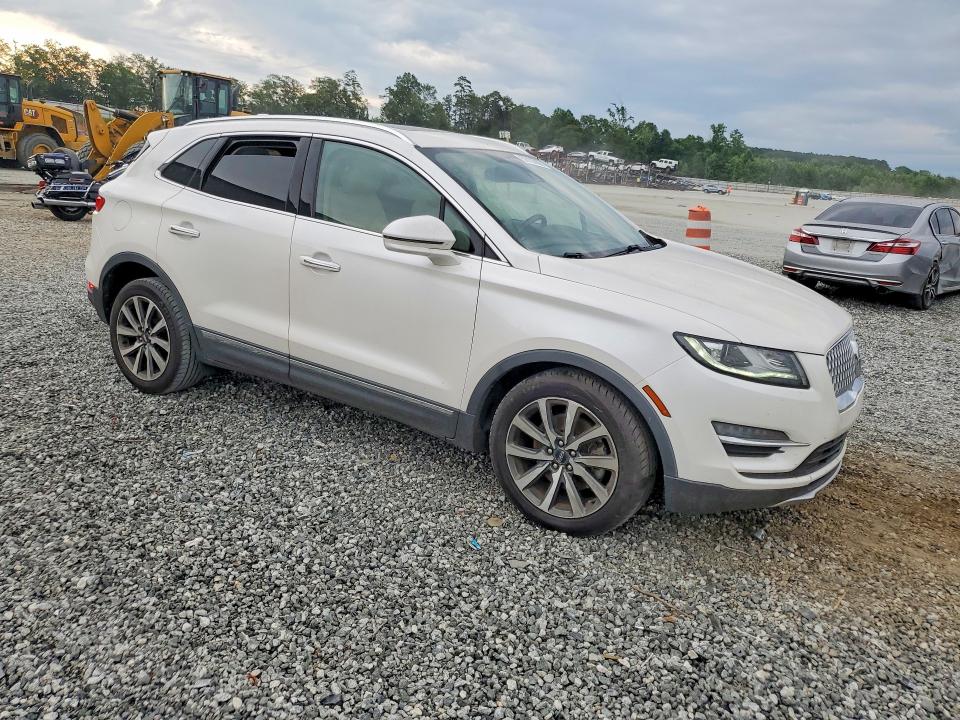 2019 Lincoln Mkc VIN 5LMCJ3C94KUL13319 COPART salvage auction — MINOR DENT/SCRATCHES, Ga - Certificate Of Title (P), sold $4,800 on 2026-07-29 (photo 4)
