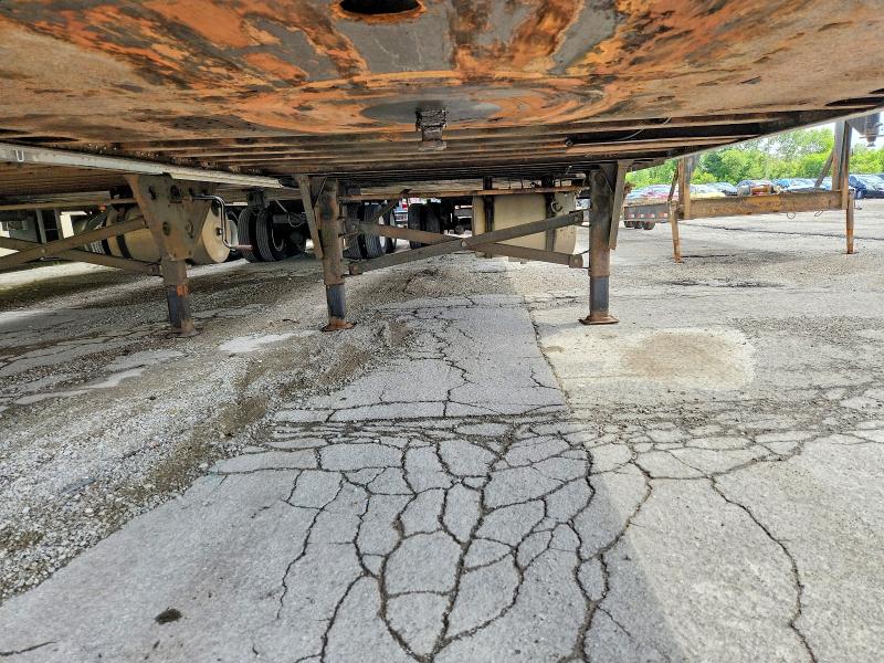 2015 Utility trailer VIN 1UYVS253XFM408605 COPART salvage auction — MINOR DENT/SCRATCHES, IL - CERTIFICATE OF TITLE (P), sold $1,250 on 2026-07-07 (photo 9)