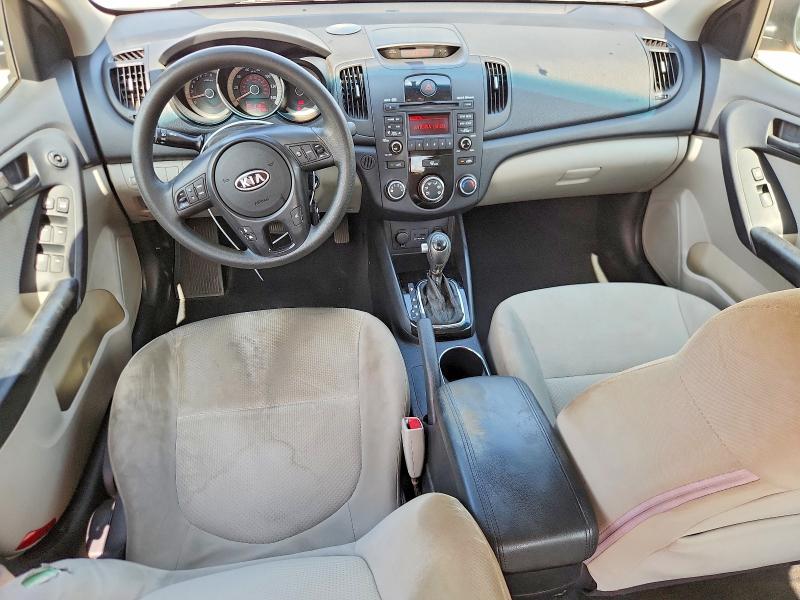 2011 Kia Forte VIN KNAFU4A20B5459411 COPART salvage auction — MINOR DENT/SCRATCHES, Fl - Cert Of Title Slvg Rebuildable, sold $15 on 2026-07-24 (photo 8)