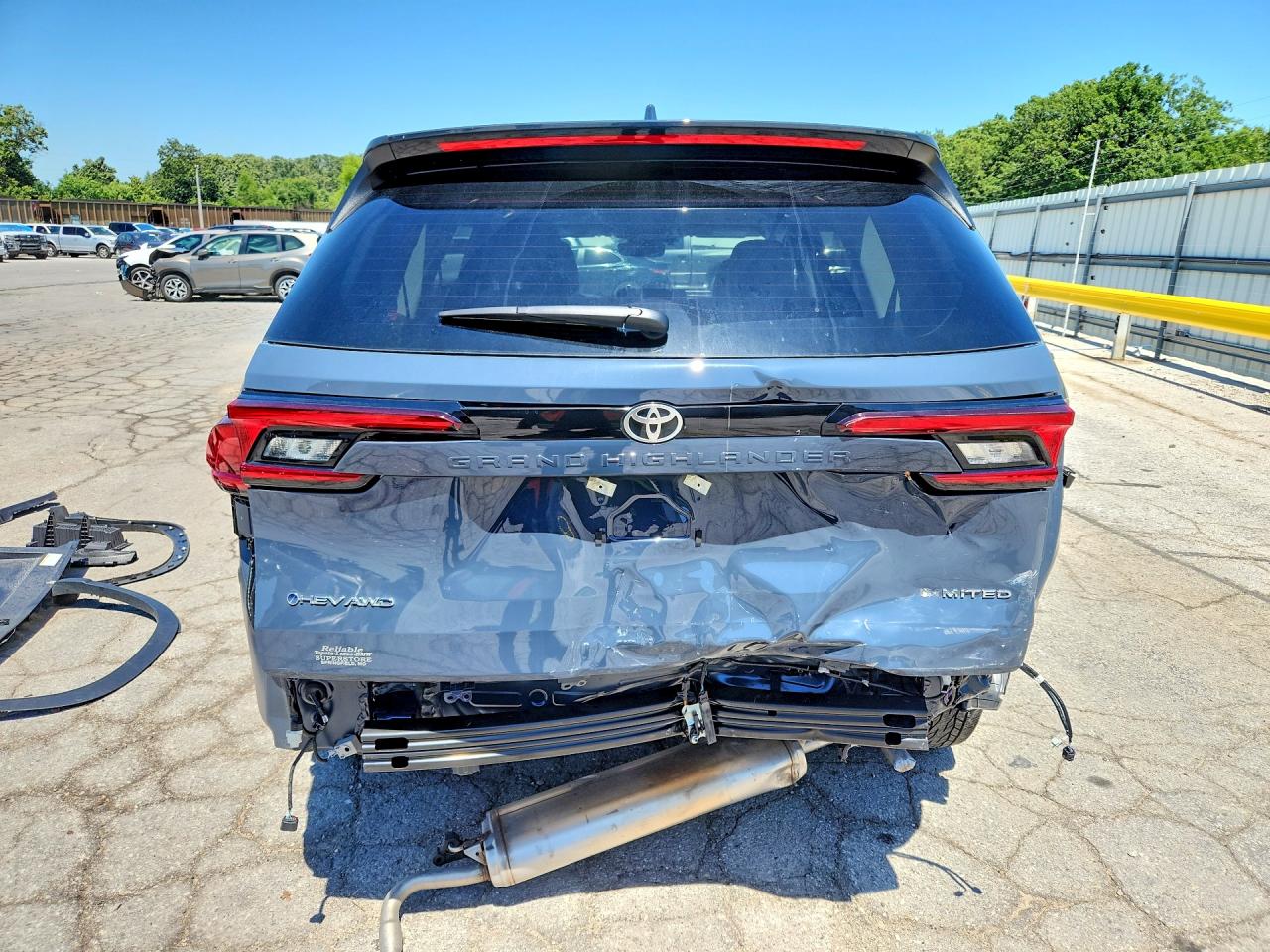 2025 Toyota Highlander VIN 5TDACAB53SS051261 COPART salvage auction — Rear End, Sc - Salvage Title, sold $29,500 on 2026-07-08 (photo 6)