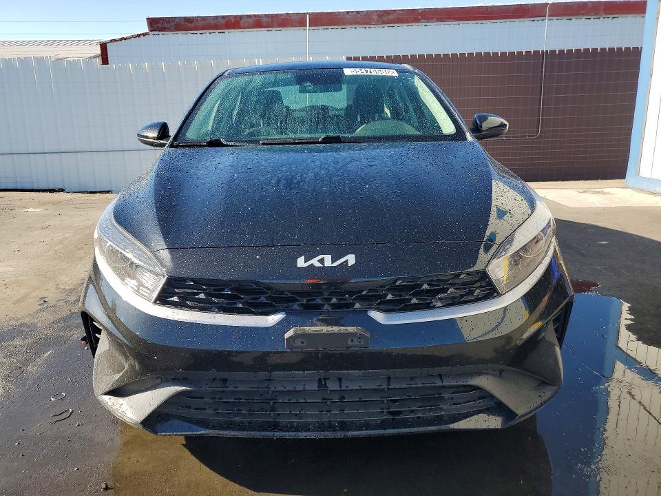 2023 Kia Forte VIN 3KPF24AD5PE666902 COPART salvage auction — MINOR DENT/SCRATCHES, NV - CERTIFICATE OF TITLE, sold $8,500 on 2026-07-27 (photo 5)