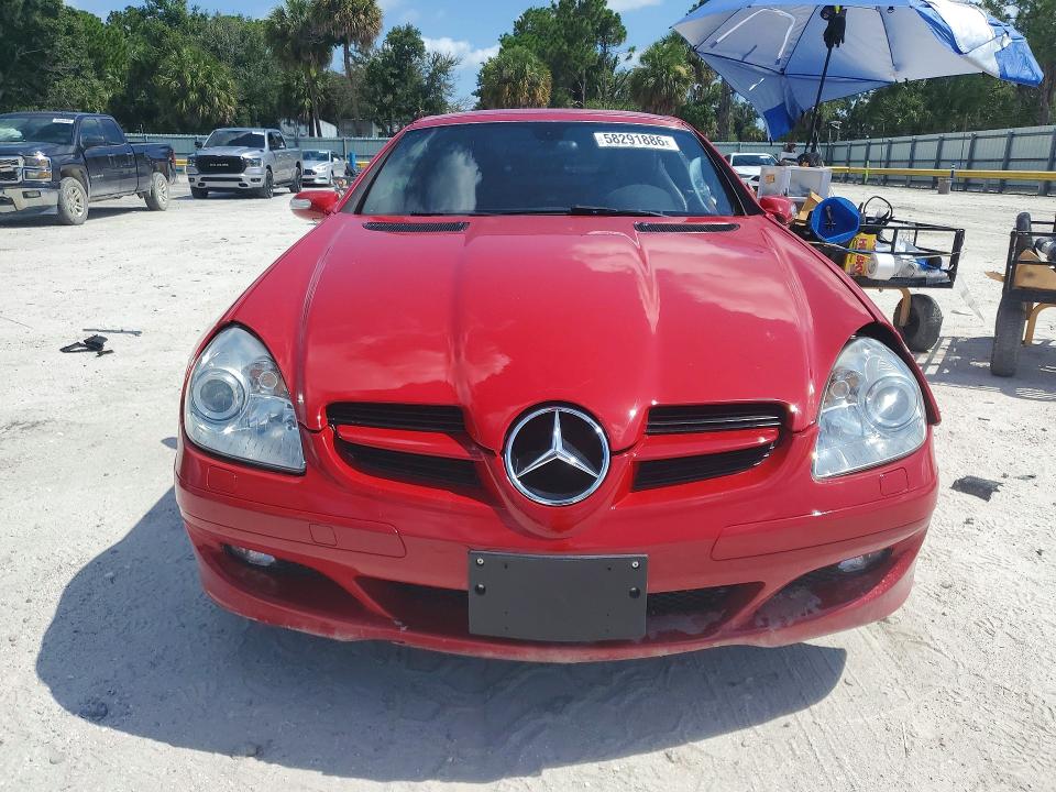 2005 Mercedes-benz Slk-klasse VIN WDBWK56F65F057108 COPART salvage auction — SIDE, Fl - Cert Of Title Slvg Rebuildable, sold $500 on 2026-08-12 (photo 5)