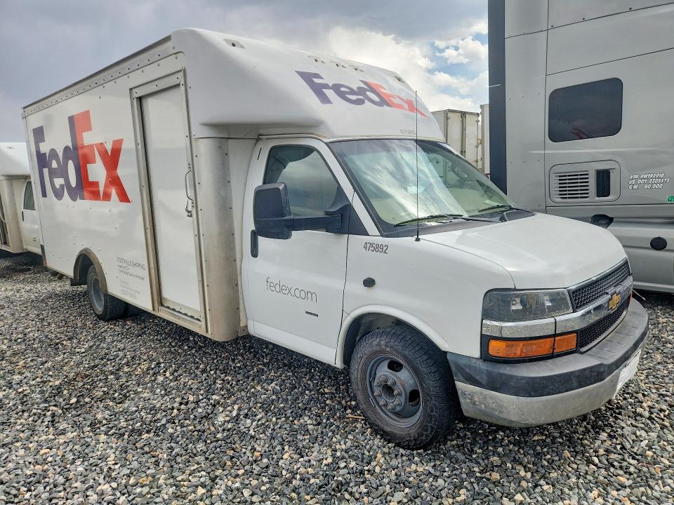2022 Gmc Savana VIN 7GZ37TC7XNN001026 COPART salvage auction — MECHANICAL, CO - DIS/DLR/EXP ONLY CLEAN TITLE, sold $2,100 on 2026-07-20 (photo 4)