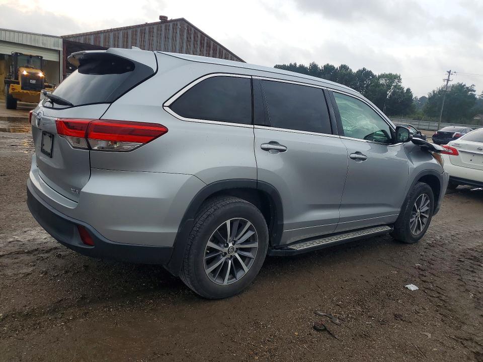 2018 Toyota VIN 5TDKZRFH2JS538097 COPART salvage auction — FRONT END, La - Cert Of Title-Salvage, sold $6,900 on 2026-07-10 (photo 3)