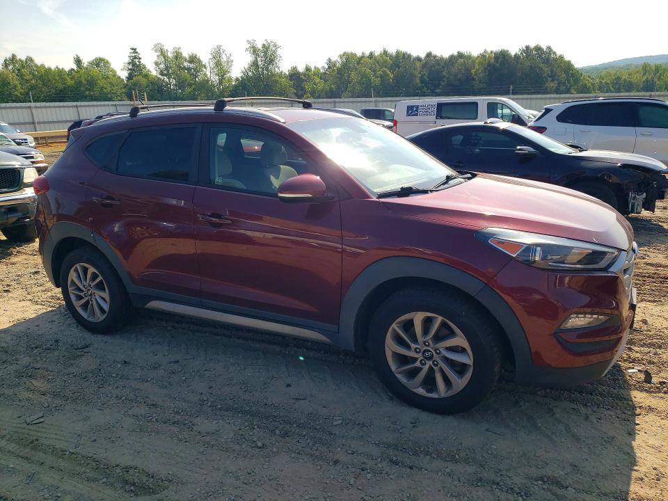 2017 Hyundai Tucson VIN KM8J3CA24HU291311 COPART salvage auction — MINOR DENT/SCRATCHES, Va - Certificate Of Title, sold $2,200 on 2026-07-14 (photo 4)