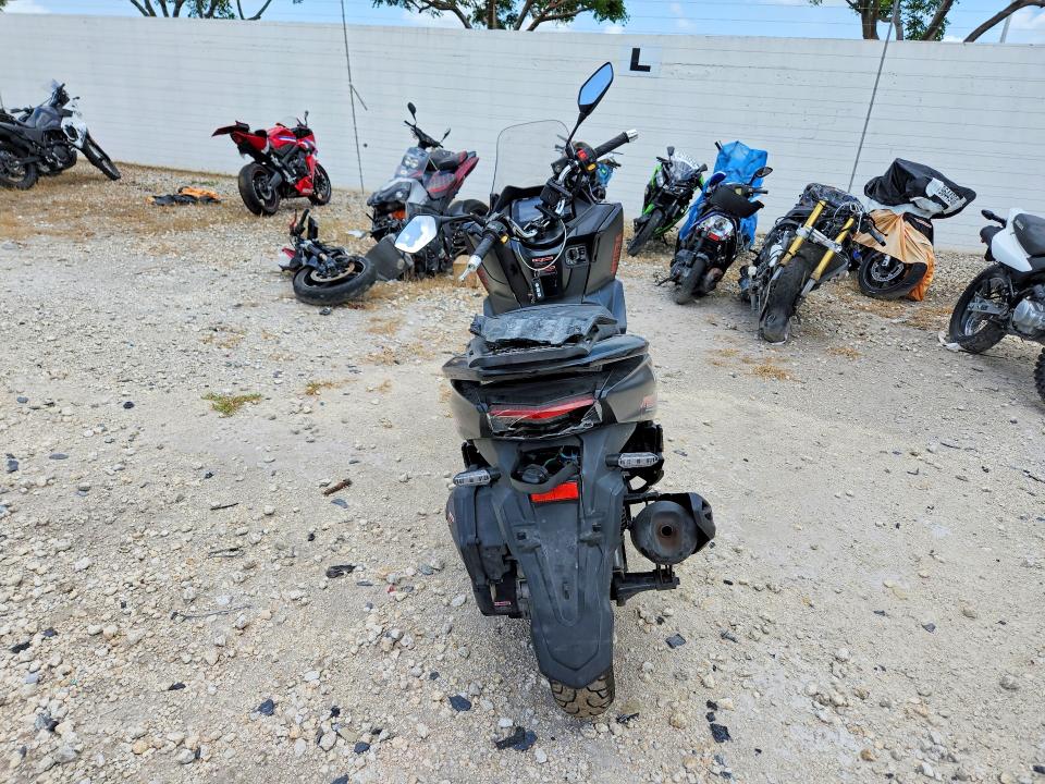 2024 Tztc Q max VIN HZ2TBCNN4R1001240 COPART salvage auction — MINOR DENT/SCRATCHES, FL - CERT OF TITLE SLVG REBUILDABLE, sold $10 on 2026-07-15 (photo 4)