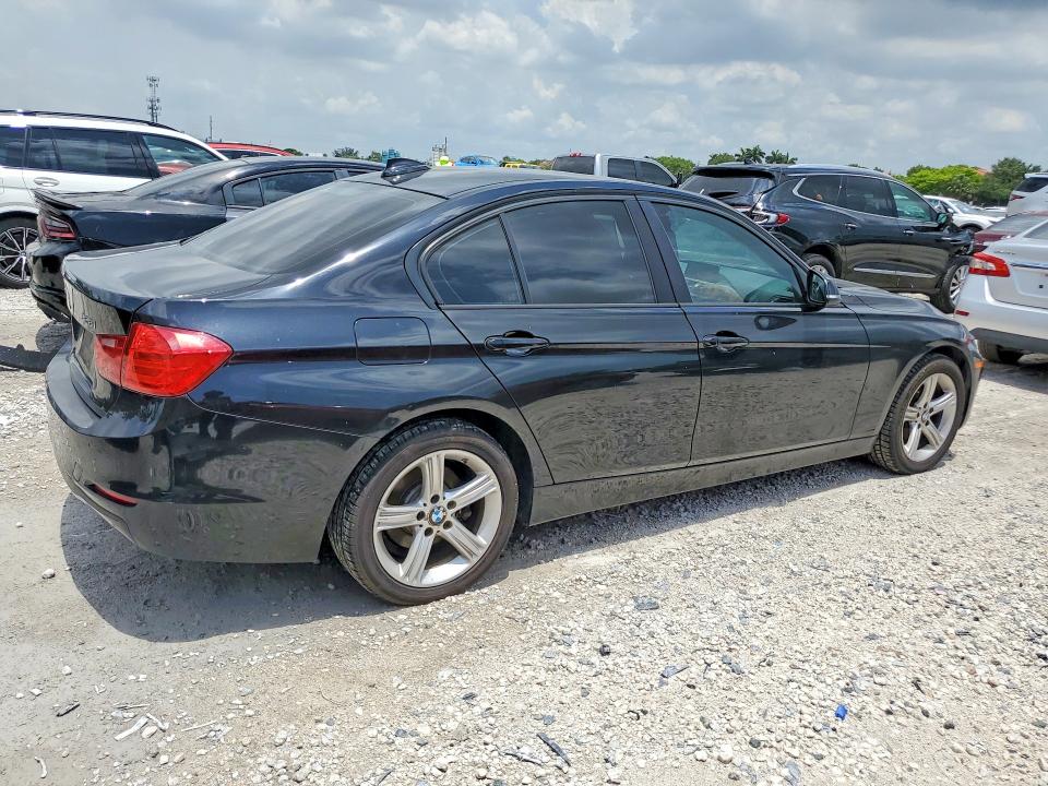 2013 BMW 3 series VIN WBA3B5C59DJ599182 COPART salvage auction — MINOR DENT/SCRATCHES, FL - CERT OF TITLE-FLOOD DAMAGED, sold $1,000 on 2026-07-17 (photo 3)