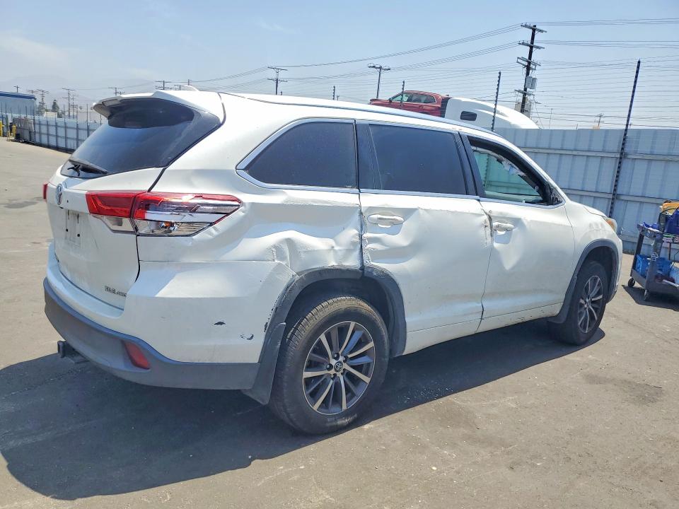 2017 Toyota Highlander VIN 5TDJZRFH5HS514222 COPART salvage auction — SIDE, Ca - Salvage Certificate, sold $6,100 on 2026-07-06 (photo 3)