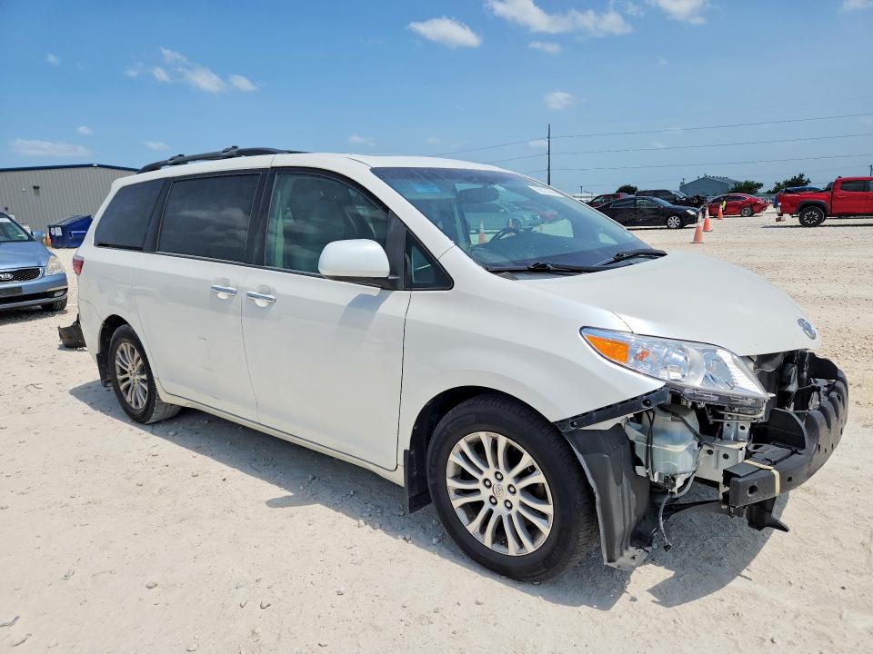 2015 Toyota Sienna VIN 5TDYK3DC7FS671710 COPART salvage auction — FRONT END, Tx - Salvage Vehicle Title, sold $125 on 2026-07-23 (photo 4)