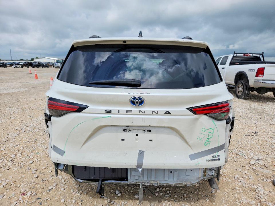 2021 Toyota Sienna VIN 5TDJRKECXMS025810 COPART salvage auction — FRONT END, Tx - Salvage Vehicle Title, sold $14,600 on 2026-07-30 (photo 6)