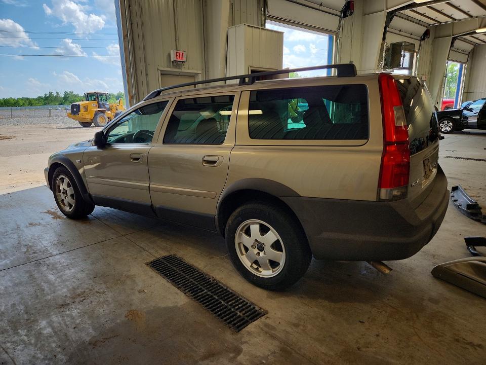 2004 Volvo Xc70 VIN YV1SZ59H841136424 COPART salvage auction — VANDALISM, Mn - Certificate Of Title, sold $2,400 on 2026-07-28 (photo 2)