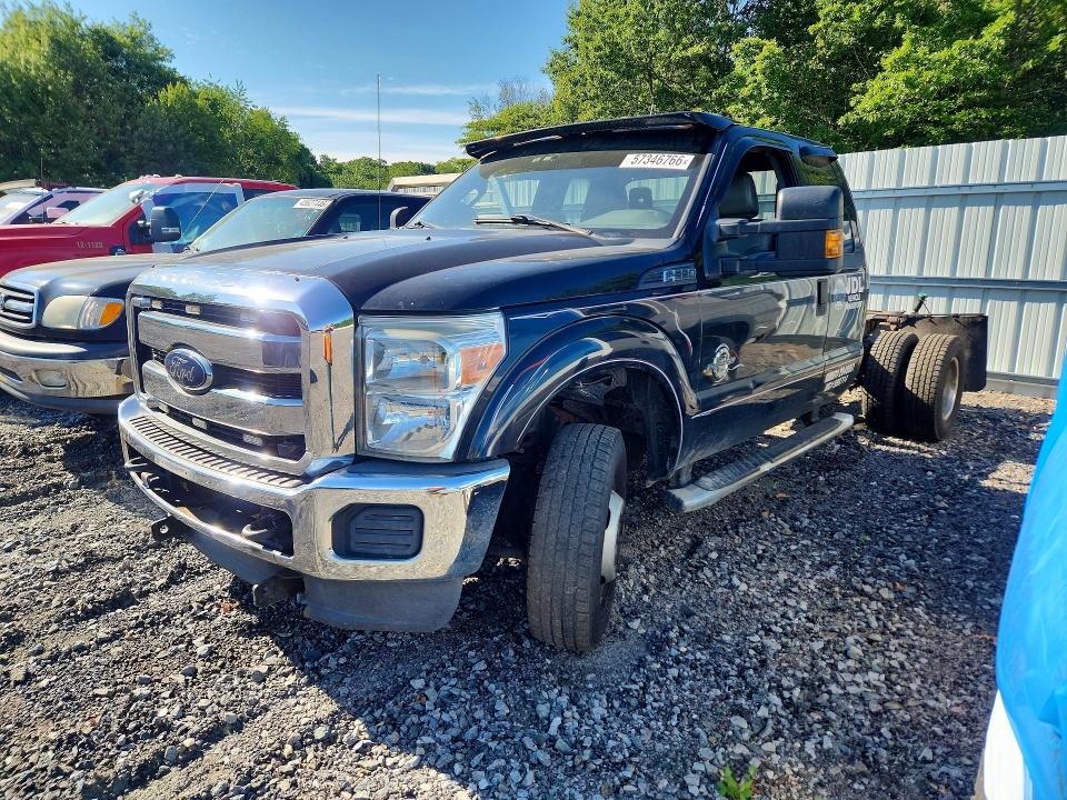 2013 Ford F-350 super duty VIN 1FD8X3HTXDEB68327 — COPART salvage auction photo