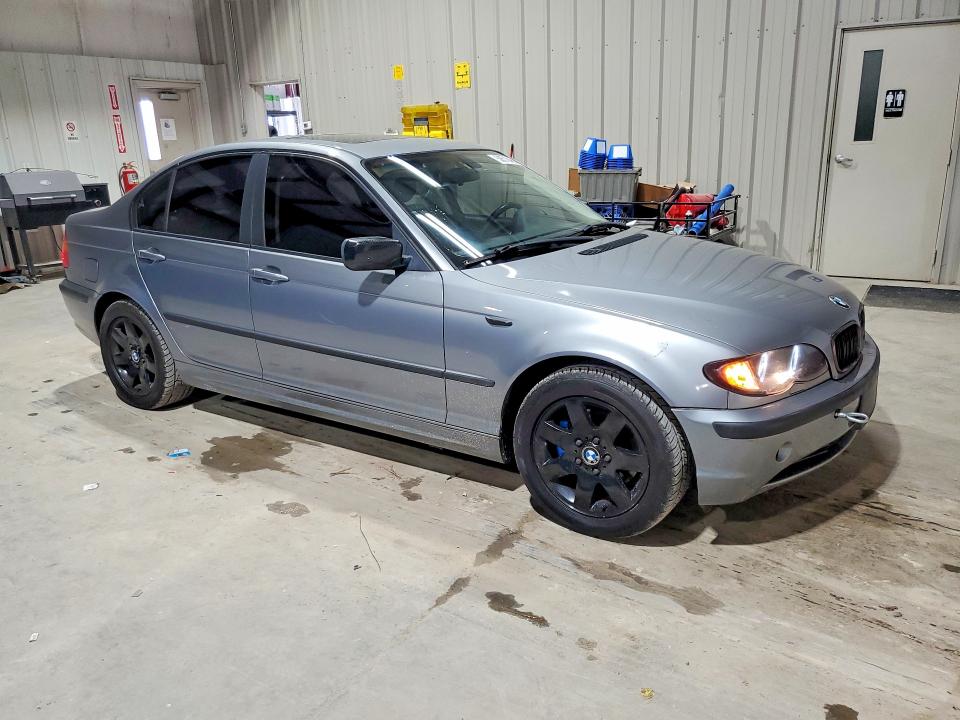 2004 BMW 3 series VIN WBAEU33464PF62671 COPART salvage auction — REAR END, NC - CERTIFICATE OF TITLE (P), sold $2,900 on 2026-07-30 (photo 4)