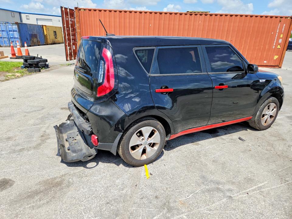 2015 Kia Soul VIN KNDJN2A25F7158285 COPART salvage auction — SIDE, Fl - Cert Of Title Slvg Rebuildable, sold $400 on 2026-07-14 (photo 3)