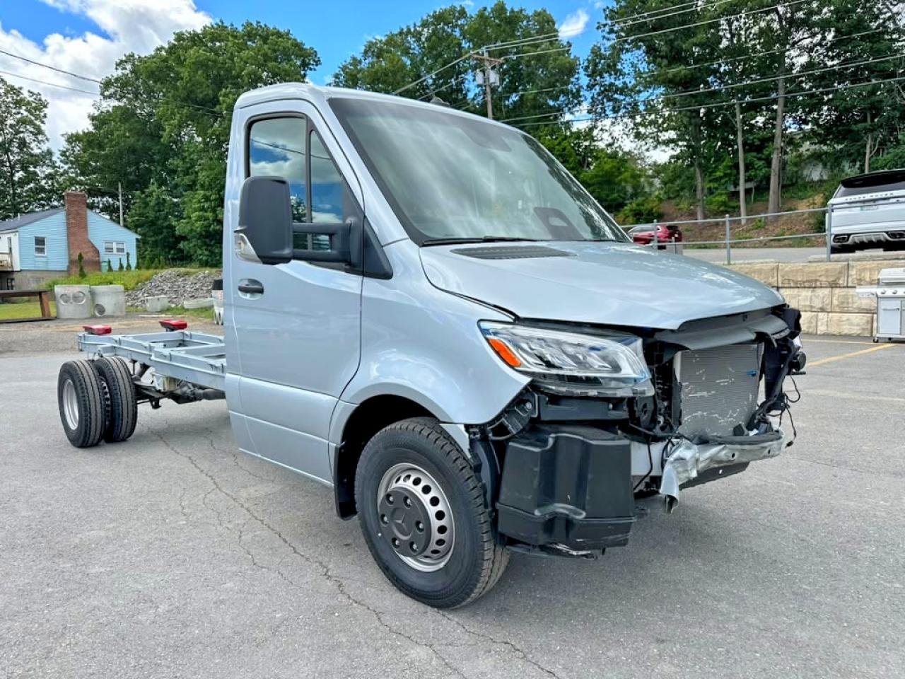 2025 Mercedes-Benz Sprinter VIN W1X9N33Y1SN355924 COPART salvage auction — Front End, VA - CERTIFICATE OF TITLE, sold $31,250 on 2026-07-01 (photo 4)