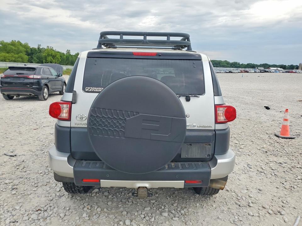 2007 Toyota Fj cruiser VIN JTEBU11F770012013 COPART salvage auction — NORMAL WEAR, Mi - Dealer Only Clean Title, sold $3,650 on 2026-07-18 (photo 6)