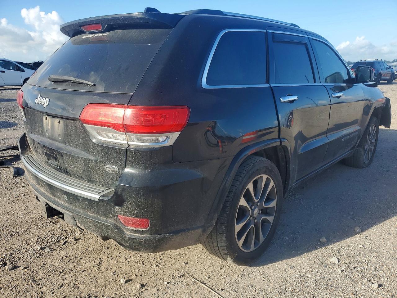 2017 Jeep Grand Cherokee VIN 1C4RJECG0HC789044 COPART salvage auction — Side, TX - SALVAGE VEHICLE TITLE, sold $3,250 on 2026-07-09 (photo 3)