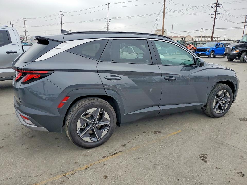 2025 Hyundai Tucson VIN 5NMJB3DE9SH586965 COPART salvage auction — FRONT END, Ca - Salvage Certificate, sold $13,300 on 2026-07-29 (photo 3)