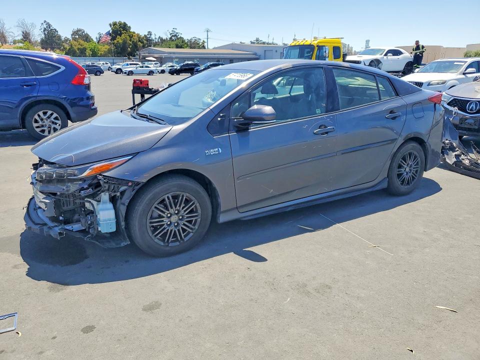 2017 Toyota Prius VIN JTDKARFP5H3054936 COPART salvage auction — SIDE, Ca - Salvage Certificate, sold $6,700 on 2026-07-08 (photo 1)