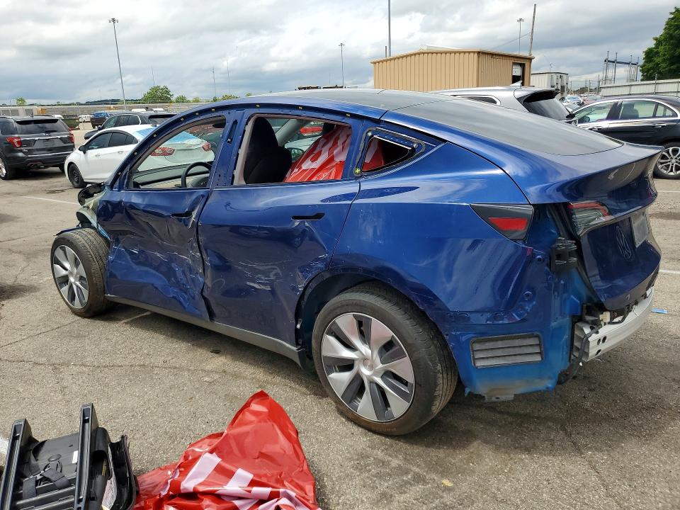 2024 Tesla Model y VIN 7SAYGDEE2RF983601 COPART salvage auction — SIDE, OH - CERT OF TITLE-SALVAGE, sold $7,100 on 2026-07-22 (photo 2)