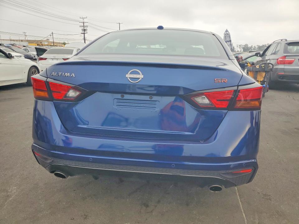 2023 Nissan Altima VIN 1N4BL4CV9PN359994 COPART salvage auction — MINOR DENT/SCRATCHES, Ca - Dis/Dlr/Exp Only Clean Title, sold $10,300 on 2026-07-27 (photo 6)