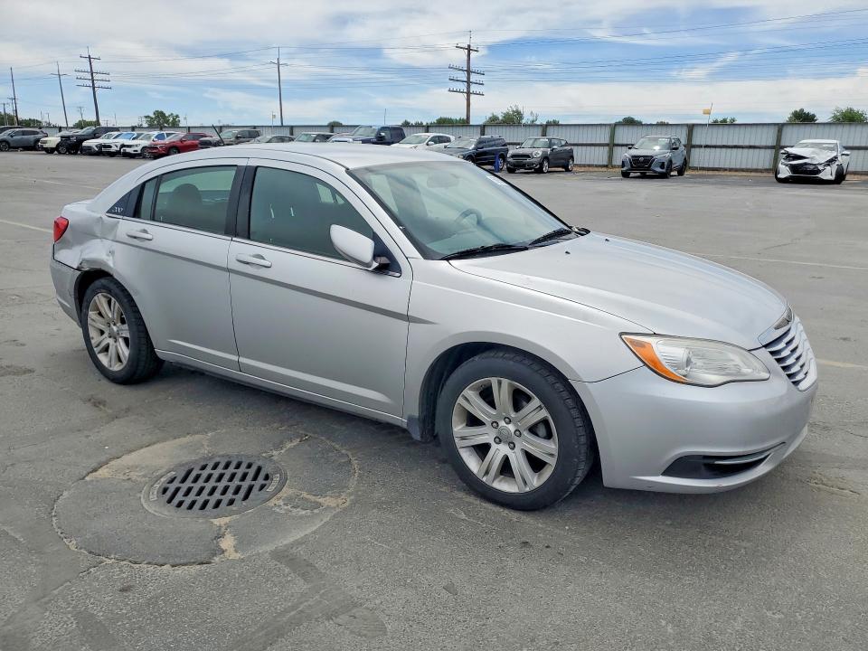 2011 Chrysler 200 VIN 1C3BC1FB3BN626389 COPART salvage auction — REAR END, Id - Salvage Certificate Of Title, sold $525 on 2026-07-09 (photo 4)