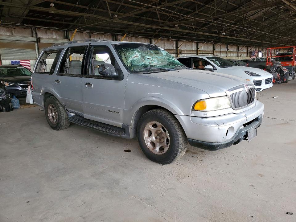 2000 Lincoln Navigator VIN 5LMRU27A2YLJ00349 COPART salvage auction — VANDALISM, Az - Certificate Of Title, sold $475 on 2026-07-27 (photo 4)