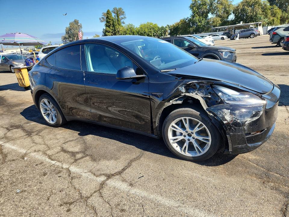 2022 Tesla Model y VIN 7SAYGDEE1NF425670 COPART salvage auction — FRONT END, Ca - Salvage Certificate, sold $12,900 on 2026-07-31 (photo 4)