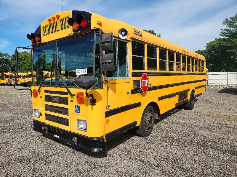 2011 Thomas Saf-t-liner c2 VIN 1T88M4E28B1136106 COPART salvage auction — MINOR DENT/SCRATCHES, RI - CERTIFICATE OF TITLE, sold $2,500 on 2026-09-16 (photo 2)