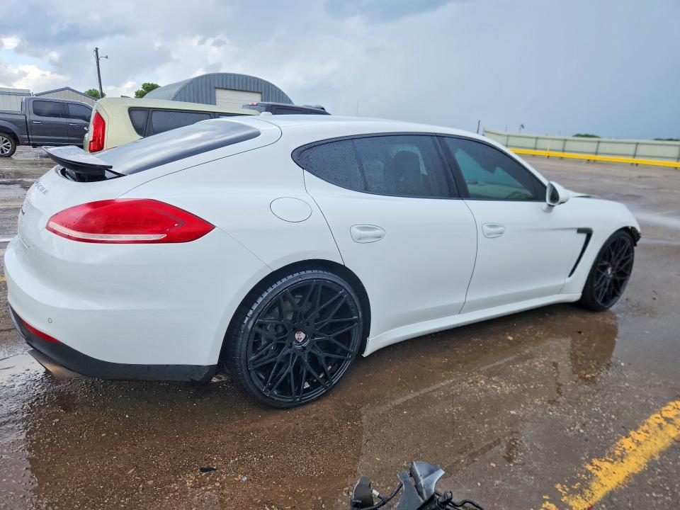 2015 Porsche Panamera VIN WP0AA2A75FL004741 COPART salvage auction — FRONT END, KS - CERT OF TITLE-SALVAGE, sold $4,600 on 2026-07-08 (photo 3)