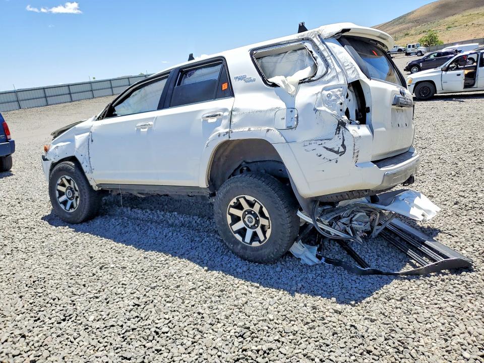 2021 Toyota 4runner VIN JTERU5JR9M5926410 COPART salvage auction — ROLLOVER, Ca - Salvage Certificate, sold $3,850 on 2026-07-30 (photo 2)