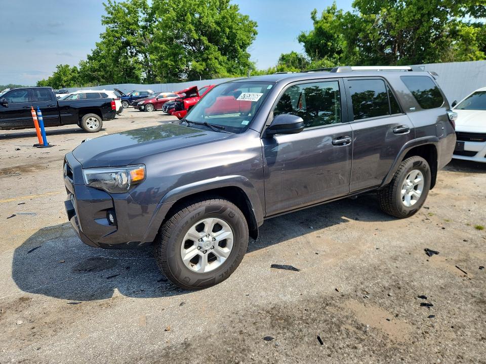 2022 Toyota 4runner VIN JTEMU5JR0N6055046 COPART salvage auction — MINOR DENT/SCRATCHES, Mo - Certificate Of Title, sold $27,000 on 2026-07-07 (photo 1)