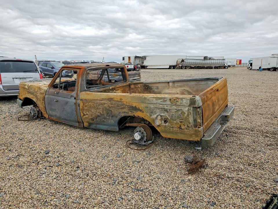 1989 Ford F-250 VIN 1FTHF26H6KKA00425 COPART salvage auction — BURN, Tx - Nonrepairable Title, sold $90 on 2026-07-07 (photo 2)