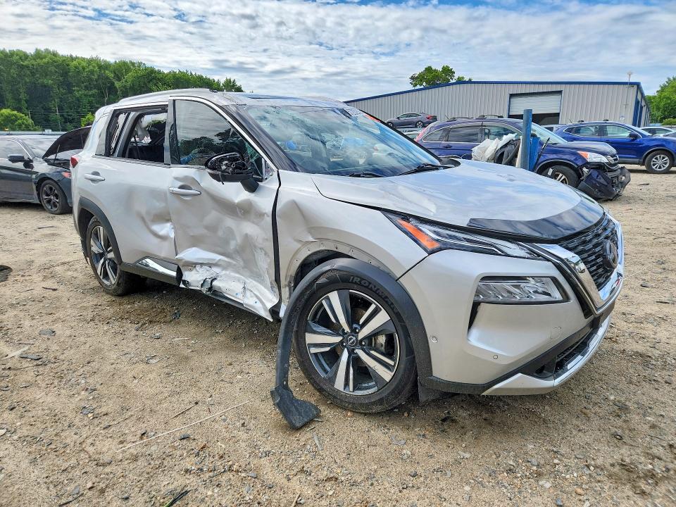 2022 Nissan Rogue VIN JN8BT3DD7NW272214 COPART salvage auction — ROLLOVER, Va - Cert Of Title - Salvage, sold $1,750 on 2026-07-28 (photo 4)