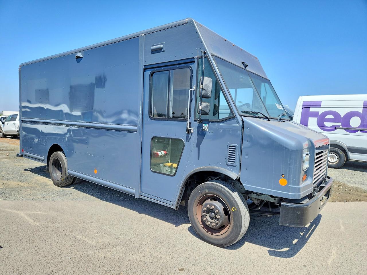 2020 Ford F59 VIN 1F65F5KN8L0A05352 COPART salvage auction — Front End, CA - DIS/DLR/EXP ONLY CLEAN TITLE, sold $18,400 on 2026-06-30 (photo 4)