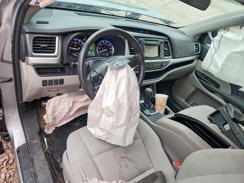 2016 Toyota Highlander VIN 5TDBKRFH1GS310704 COPART salvage auction — FRONT END, Wi - Junked Vehicle Bill Of Sale, sold $2,400 on 2026-07-13 (photo 8)