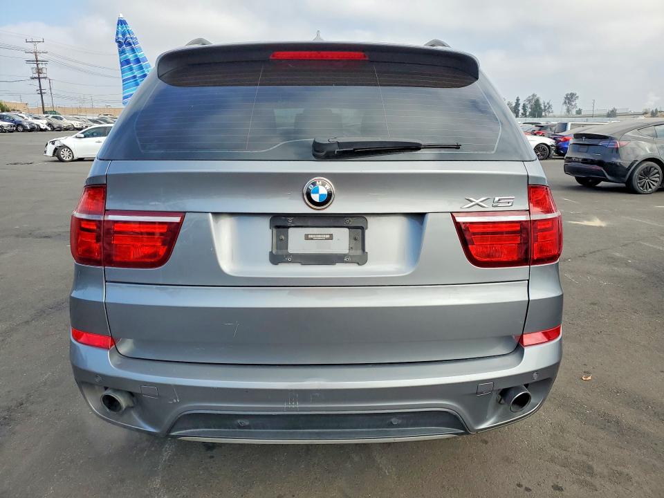 2013 BMW X5 VIN 5UXZV4C55D0G51932 COPART salvage auction — MINOR DENT/SCRATCHES, Ca - Dis/Dlr/Exp Only Clean Title, sold $625 on 2026-07-15 (photo 6)