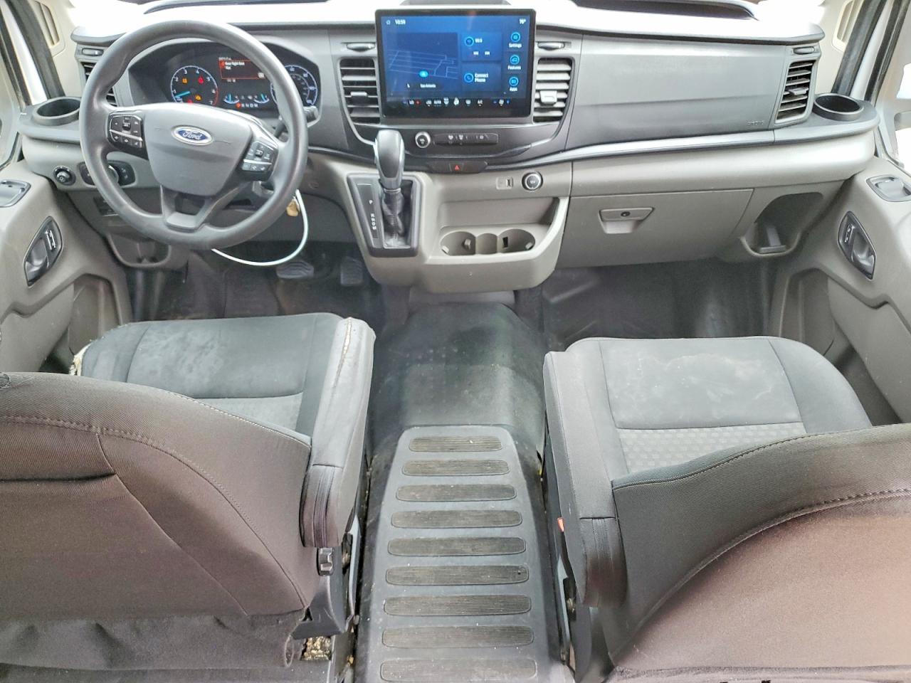 2022 Ford Transit VIN 1FBAX2XG2NKA52714 COPART salvage auction — Minor Dent/Scratches, TX - CERTIFICATE OF TITLE, sold $11,800 on 2026-07-02 (photo 8)