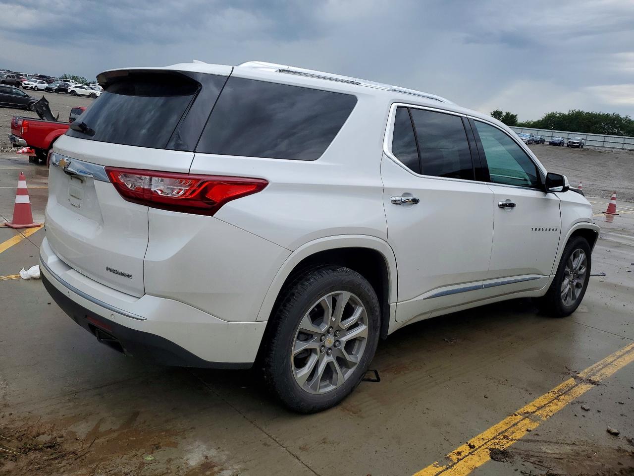 2021 Chevrolet Traverse VIN 1GNEVKKW9MJ253166 COPART salvage auction — Front End, KY - CERT OF TITLE-SALVAGE, sold $5,500 on 2026-07-09 (photo 3)