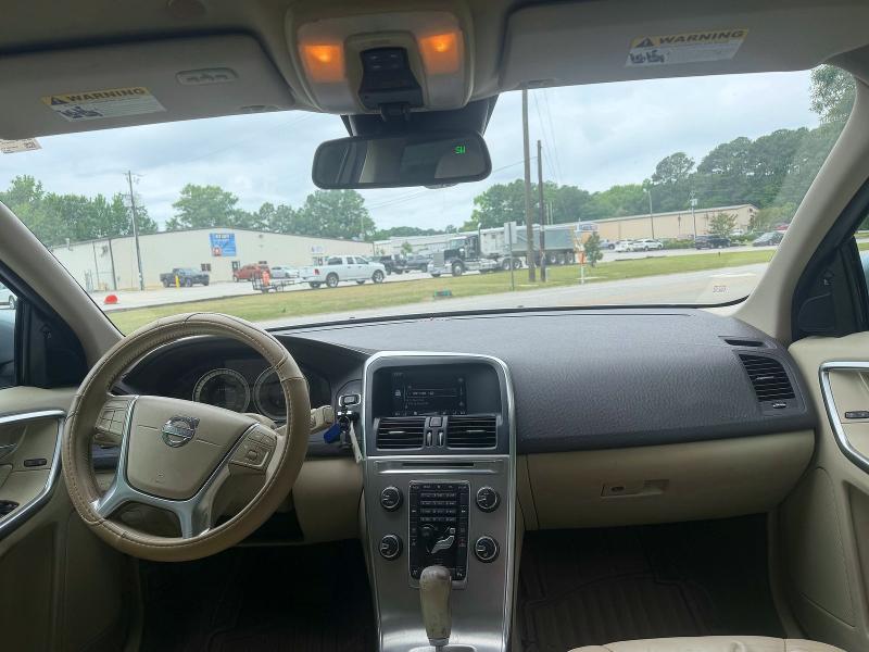 2012 Volvo Xc60 VIN YV4940DZ4C2317578 COPART salvage auction — NORMAL WEAR, Nc - Dealer Only Clean Title (P), sold $475 on 2026-07-09 (photo 9)