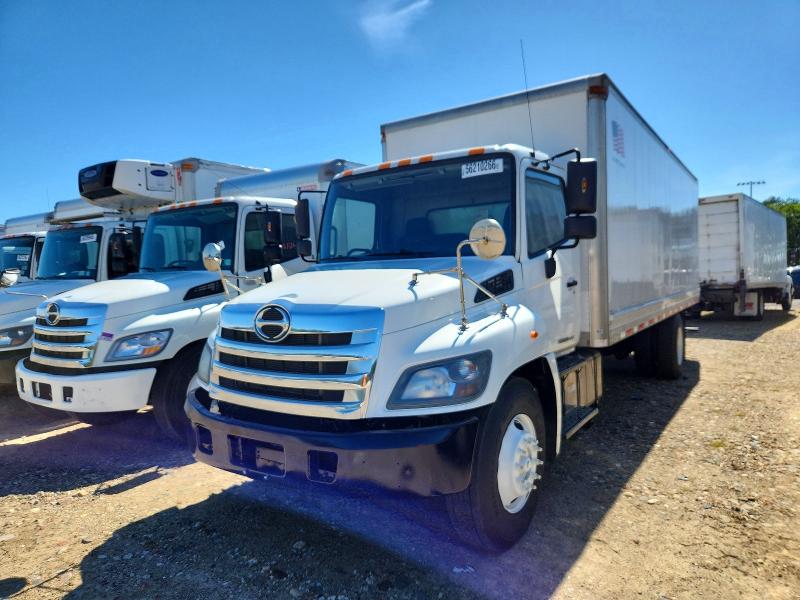 2017 Hino 338 VIN 5PVNV8JT9H4S54597 COPART salvage auction — NORMAL WEAR, NY - CERTIFICATE OF TITLE, sold $4,250 on 2026-09-22 (photo 2)